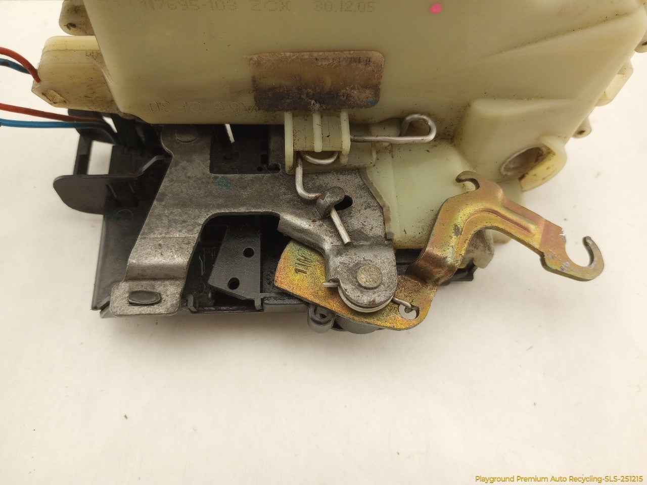 Volkswagen Beetle Driver Left Front Door Lock Actuator