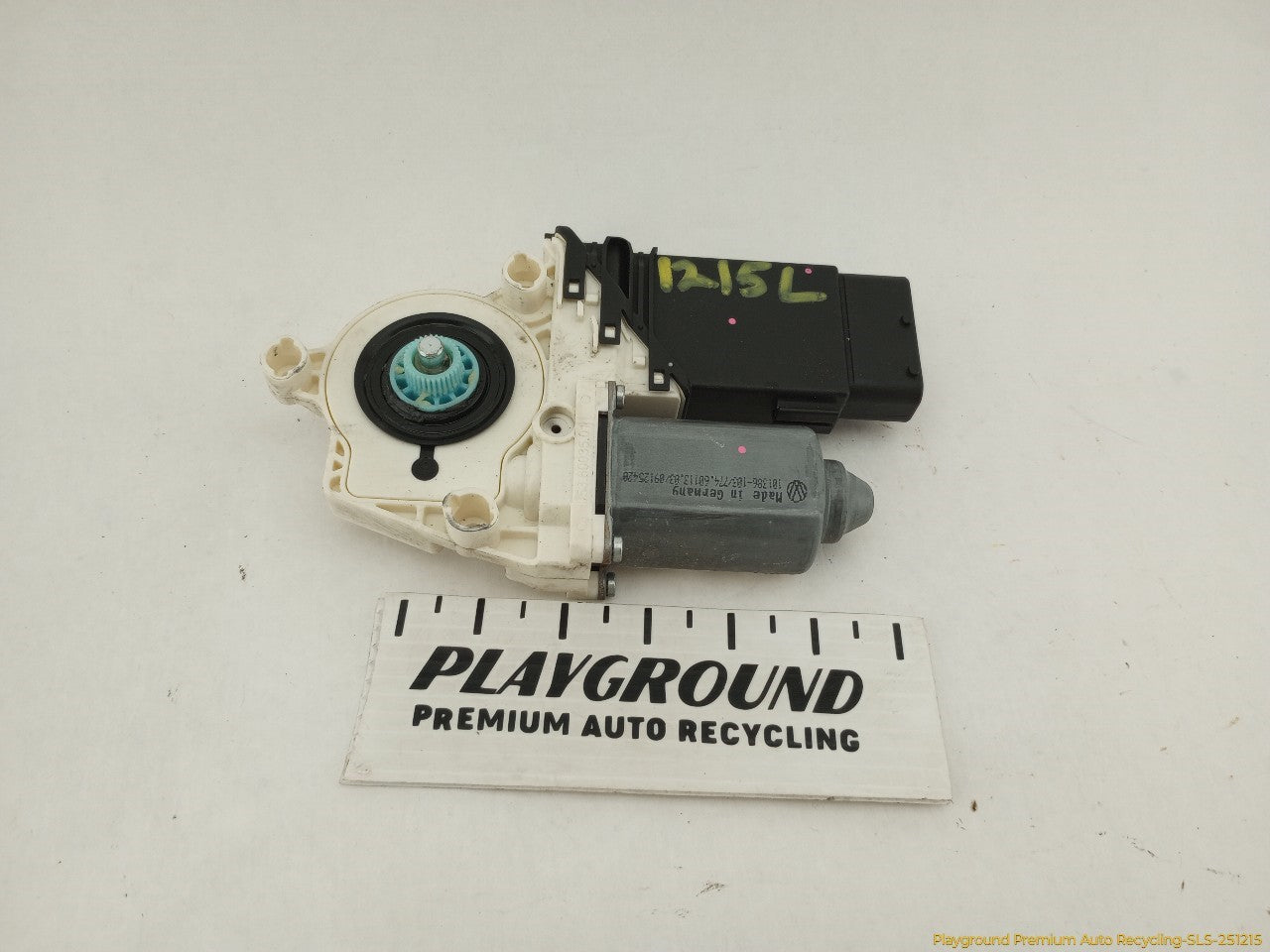 Volkswagen Beetle Driver Left Front Power Window Motor