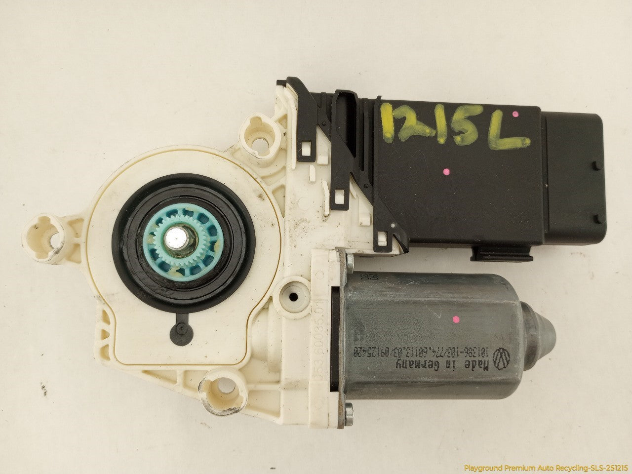 Volkswagen Beetle Driver Left Front Power Window Motor - 0