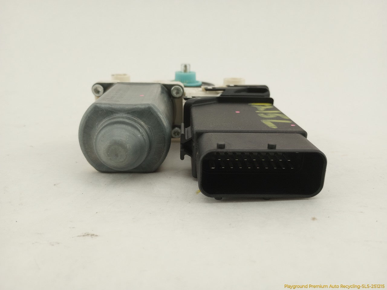 Volkswagen Beetle Driver Left Front Power Window Motor
