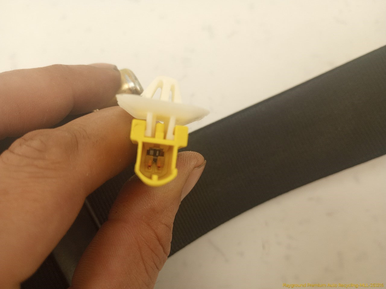 Volkswagen Beetle Pair Of Front Seat Belt Retractors