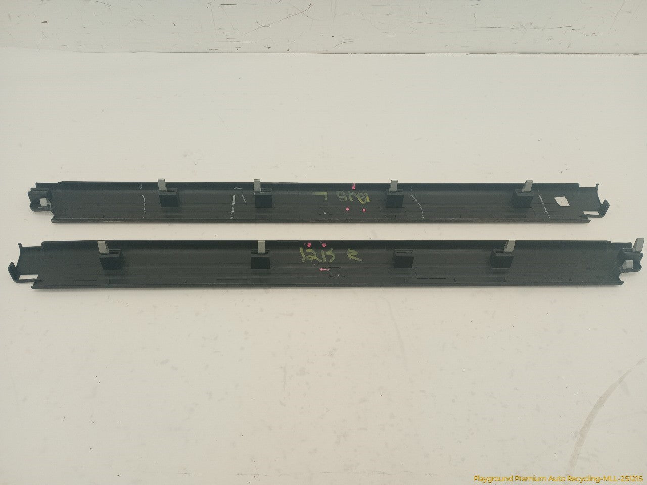 Volkswagen Beetle Pair Of Front Door Sill Step Plates - 0