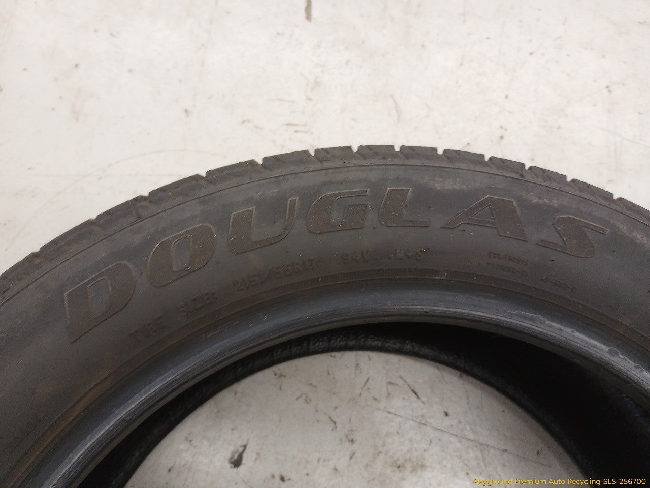 Volkswagen Beetle Single Douglas Touring A/S Tire