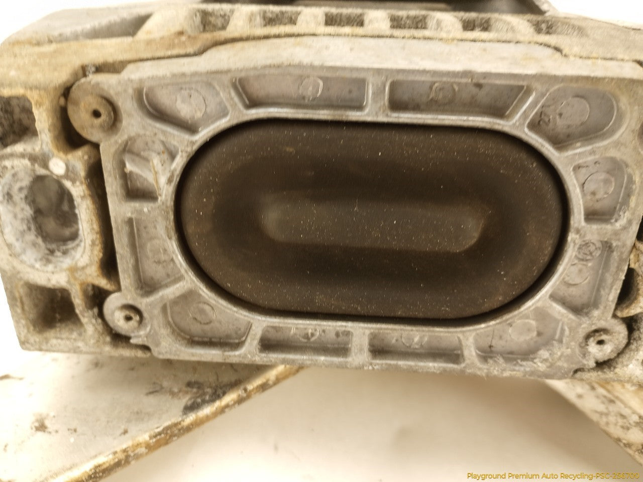 Volkswagen Beetle Passenger Right Front Engine Mount