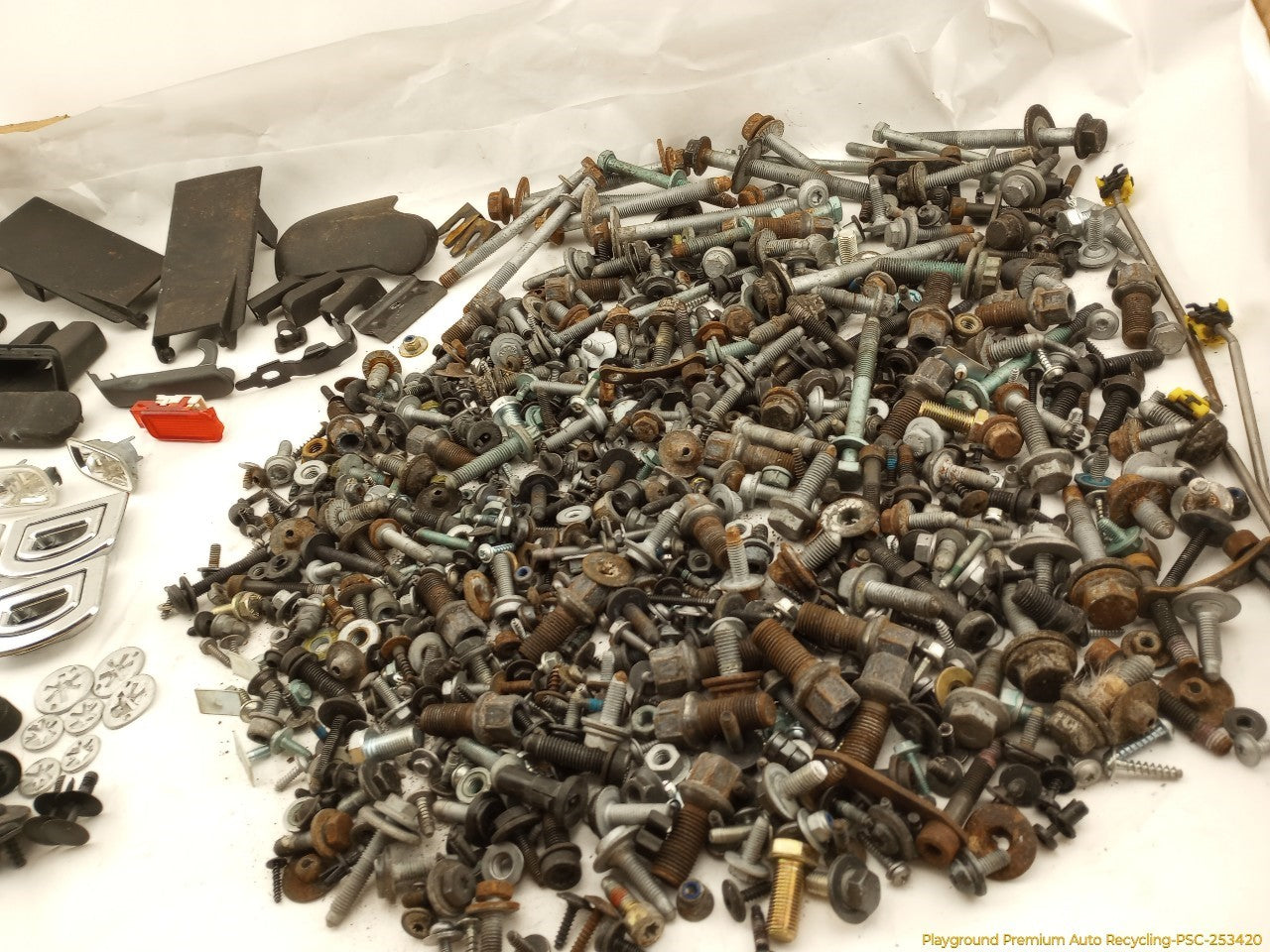 Audi A6 Dismantling Hardware Fasteners Bolts & Nuts