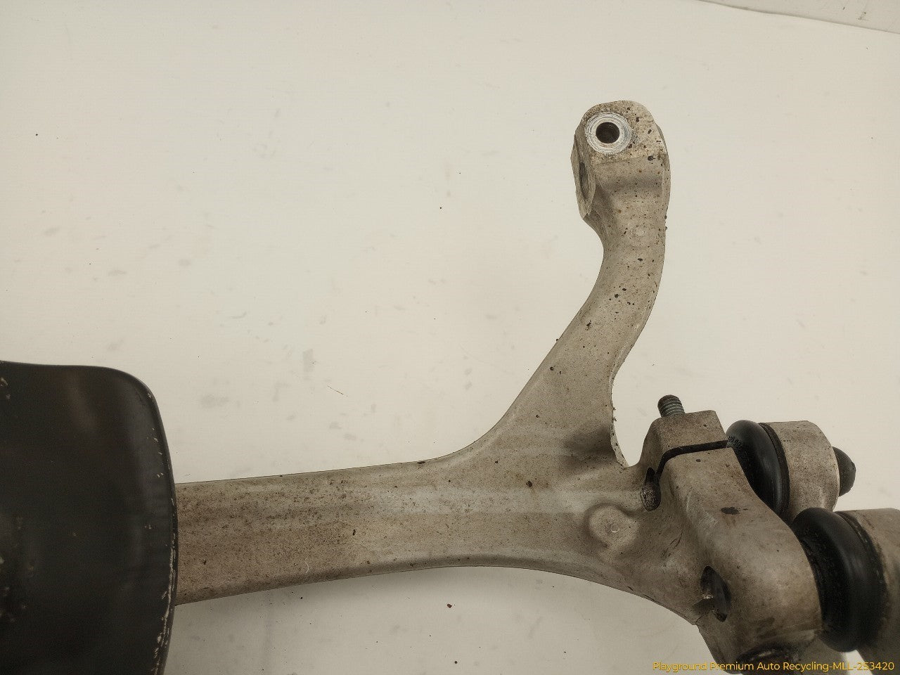 Audi A6 Passenger Right Front Spindle Knuckle Hub