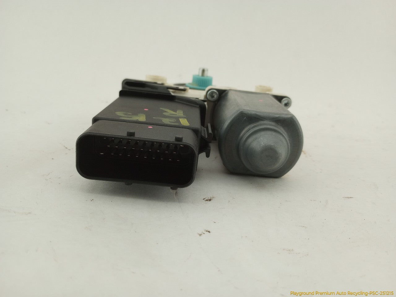 Volkswagen Beetle Passenger Right Front Power Window Motor