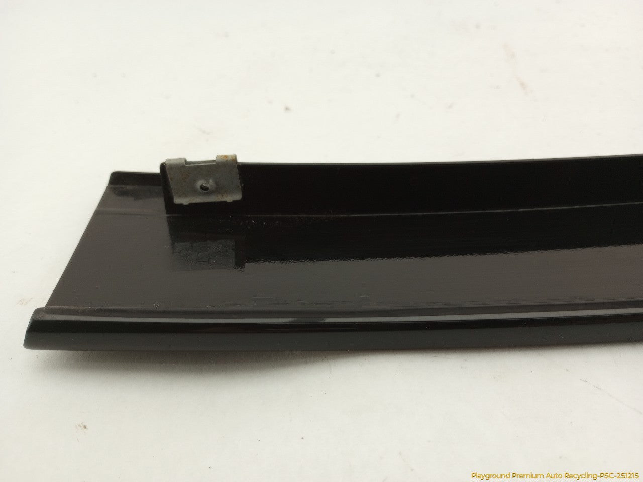 Volkswagen Beetle Passenger Right Front Exterior Door Window Trim