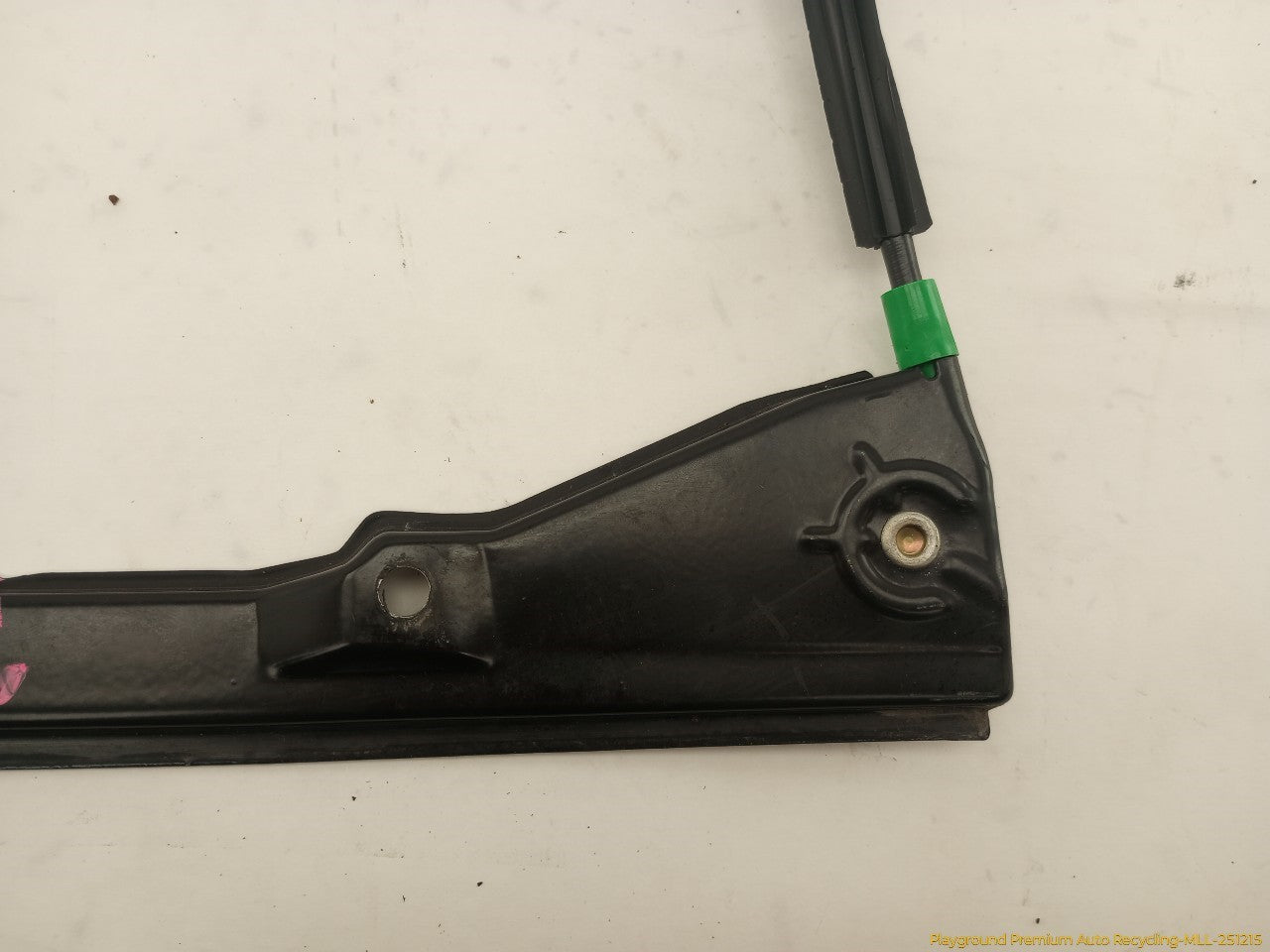 Volkswagen Beetle Passenger Right Front Door Window Regulator