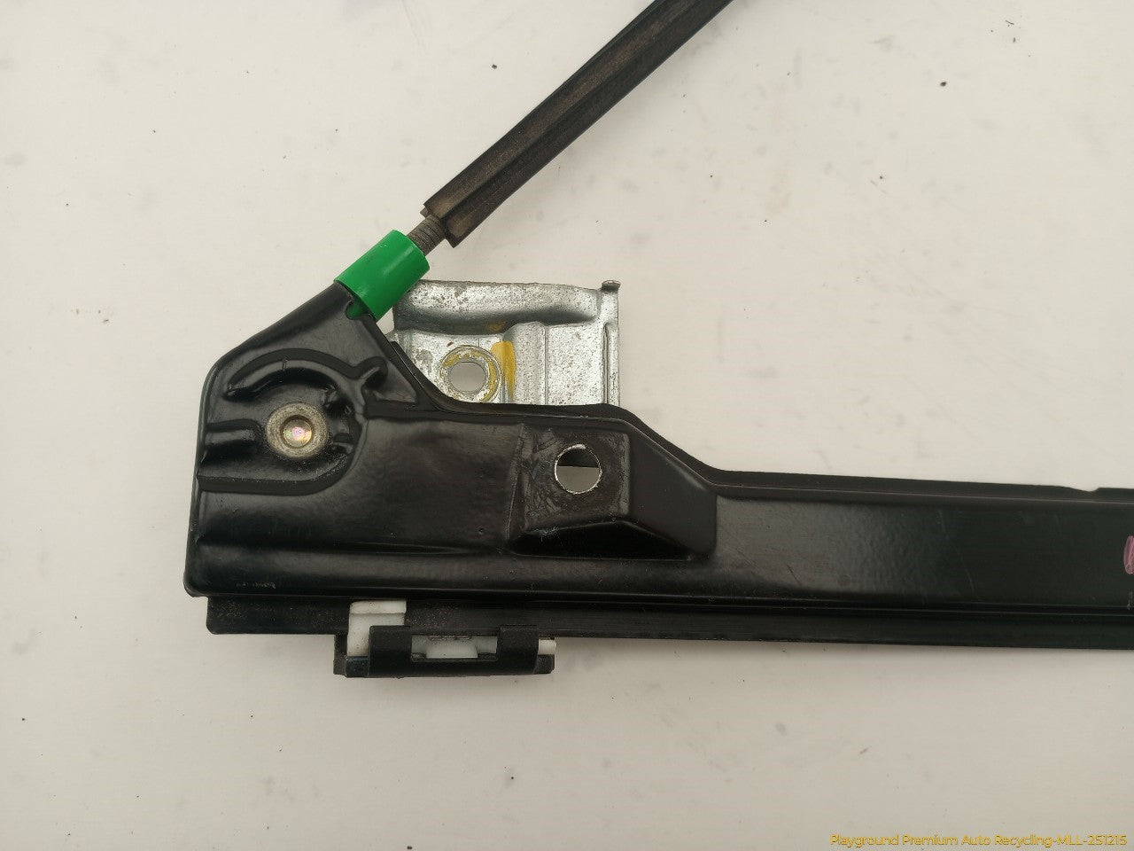 Volkswagen Beetle Passenger Right Front Door Window Regulator