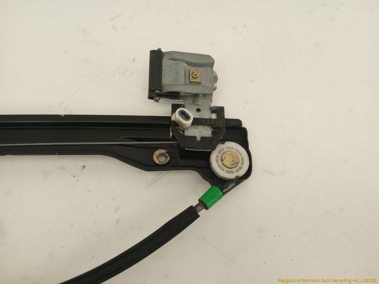 Volkswagen Beetle Passenger Right Front Door Window Regulator