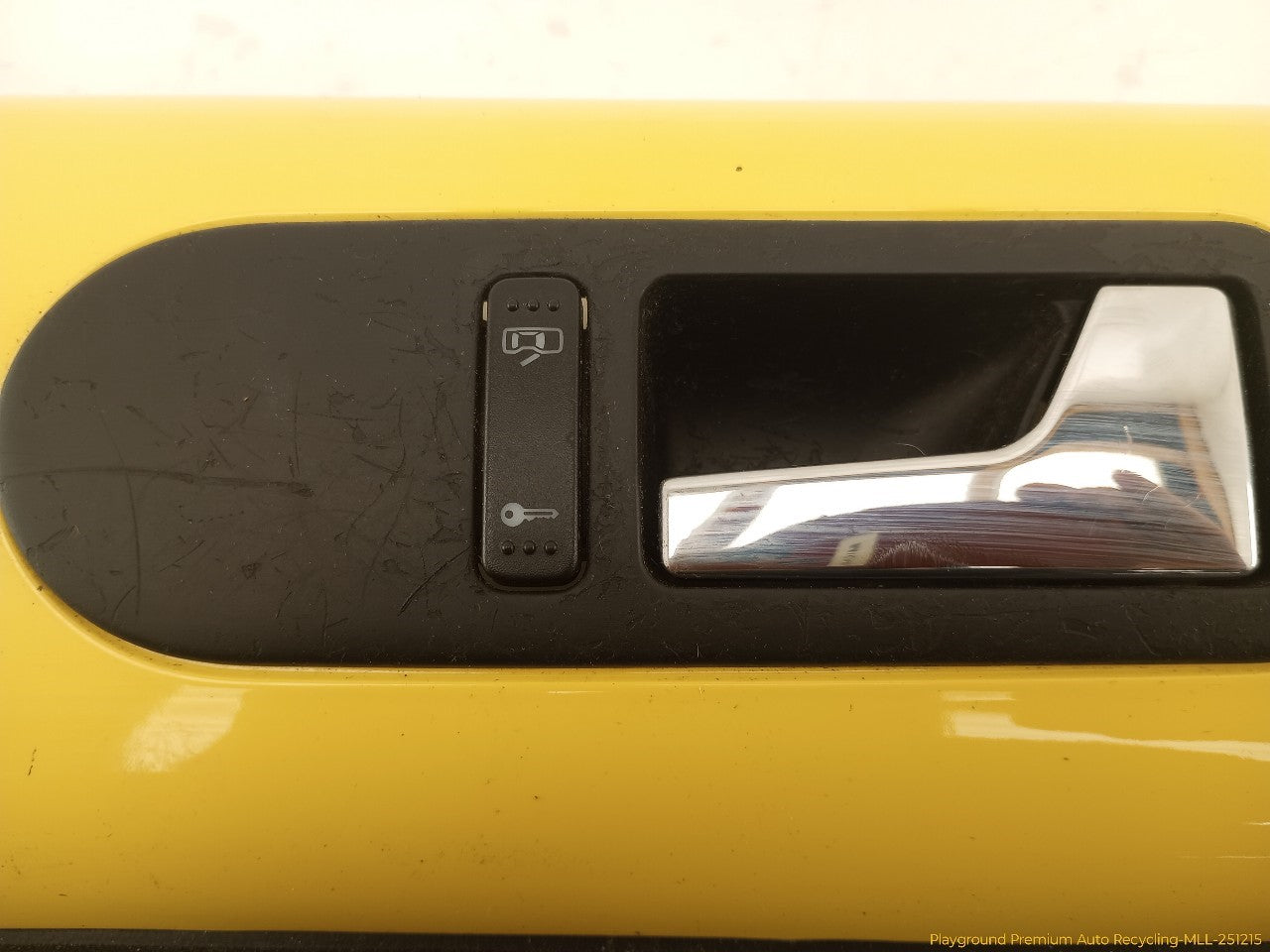 Volkswagen Beetle Passenger Right Front Door Trim