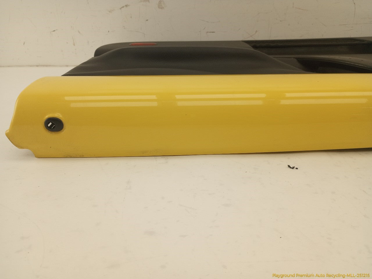 Volkswagen Beetle Passenger Right Front Door Trim