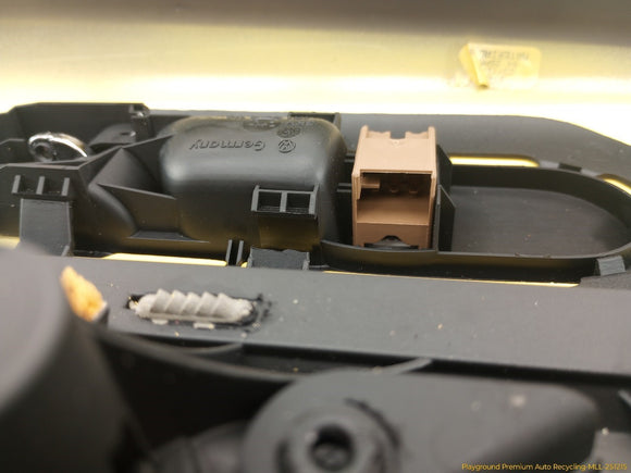 Volkswagen Beetle Passenger Right Front Door Trim