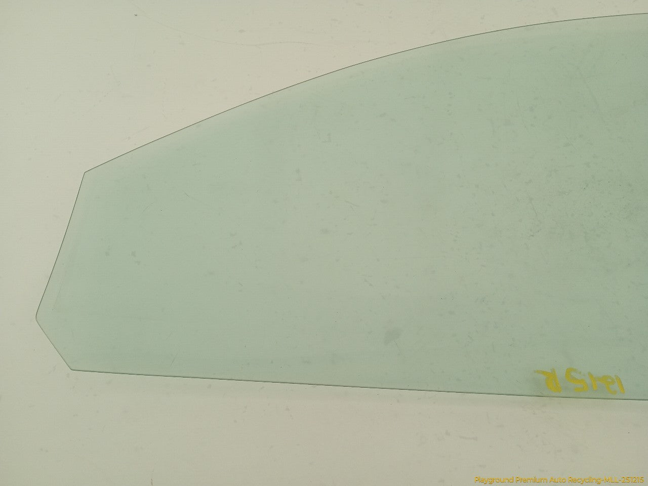 Volkswagen Beetle Passenger Right Front Door Window Glass