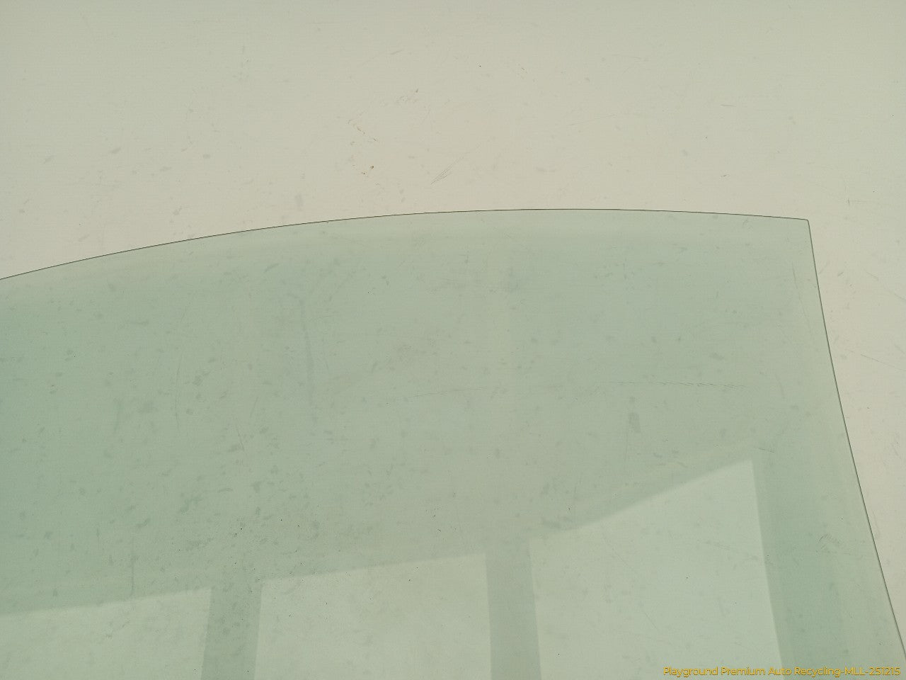 Volkswagen Beetle Passenger Right Front Door Window Glass