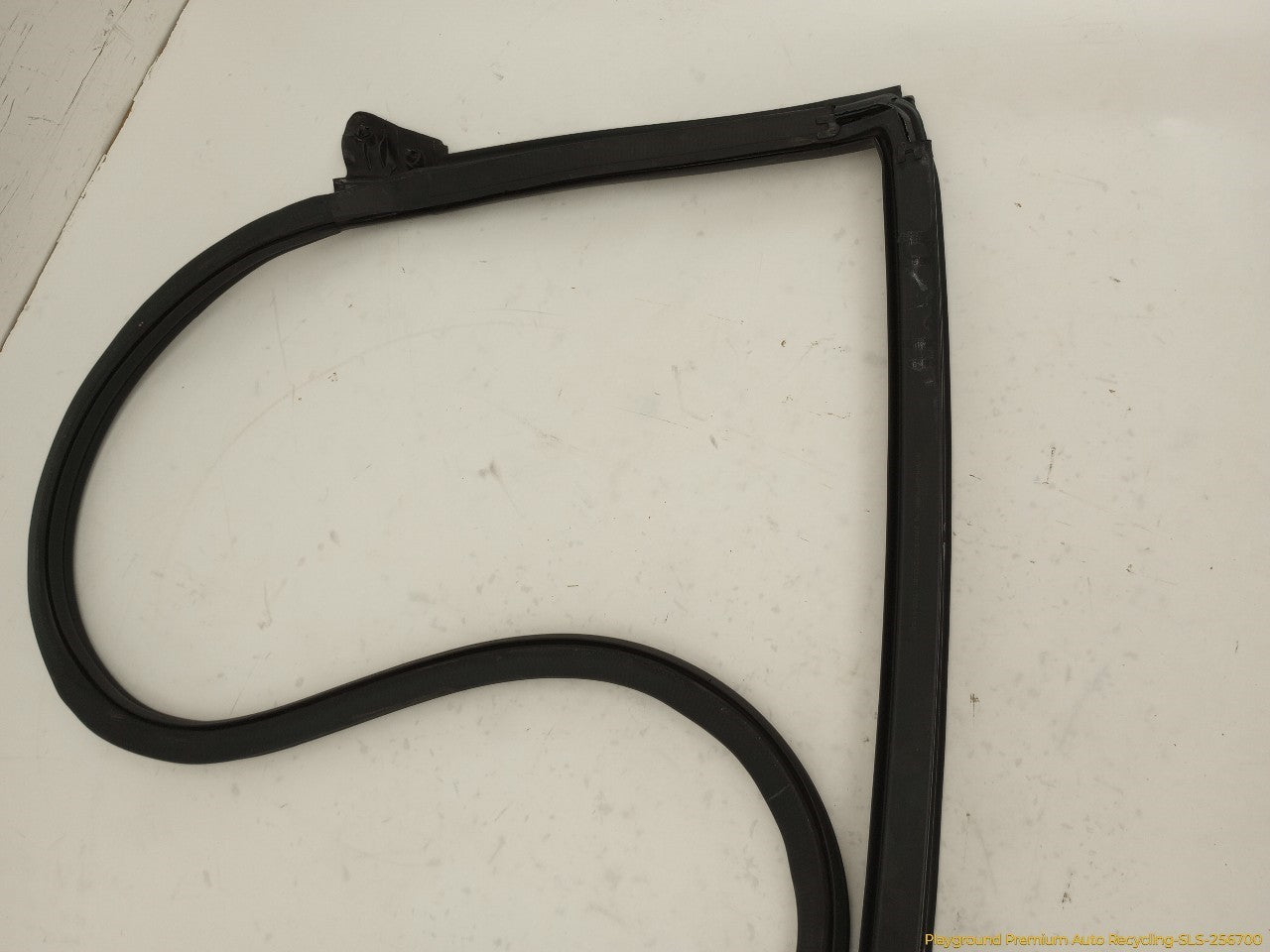 Volkswagen Beetle Pair Of Front Door Moldings