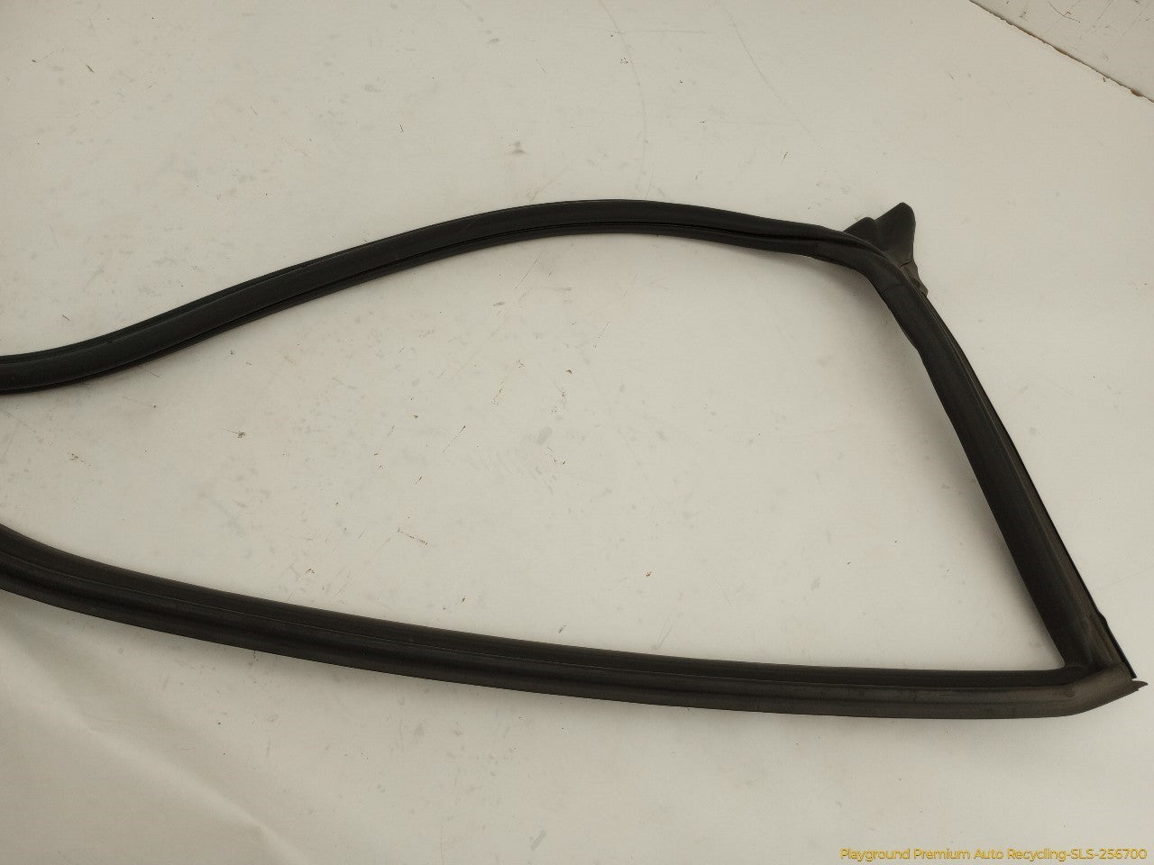 Volkswagen Beetle Pair Of Front Door Moldings