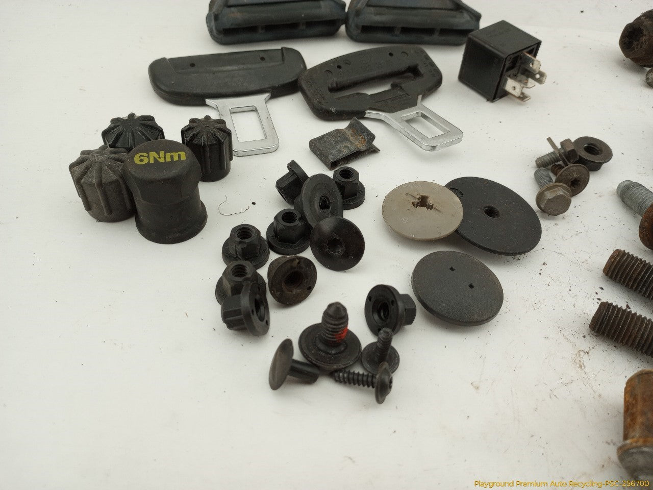 Volkswagen Beetle Dismantling Hardware Fasteners Bolts & Nuts