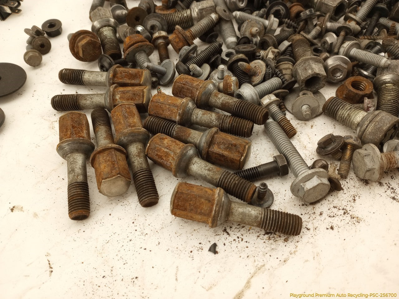 Volkswagen Beetle Dismantling Hardware Fasteners Bolts & Nuts