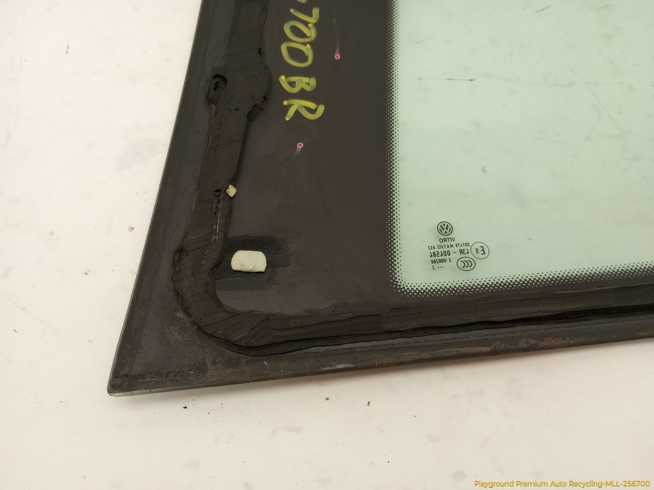 Volkswagen Beetle Passenger Right Rear Quarter Window Glass