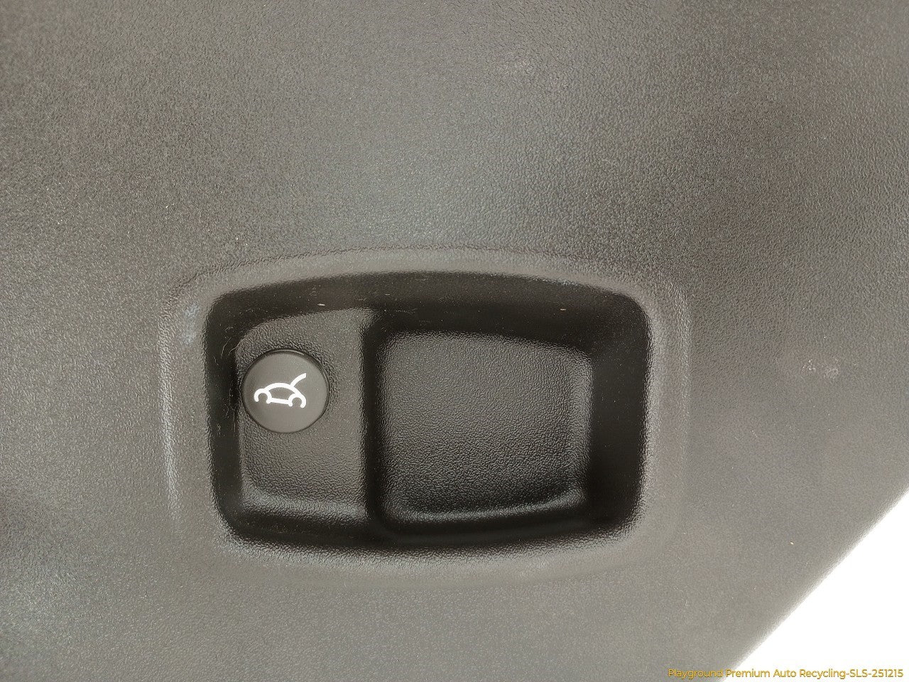 Volkswagen Beetle Trunk Lid Trim