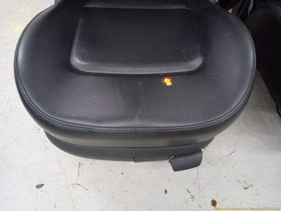 Volkswagen Beetle Pair Of Front Seats