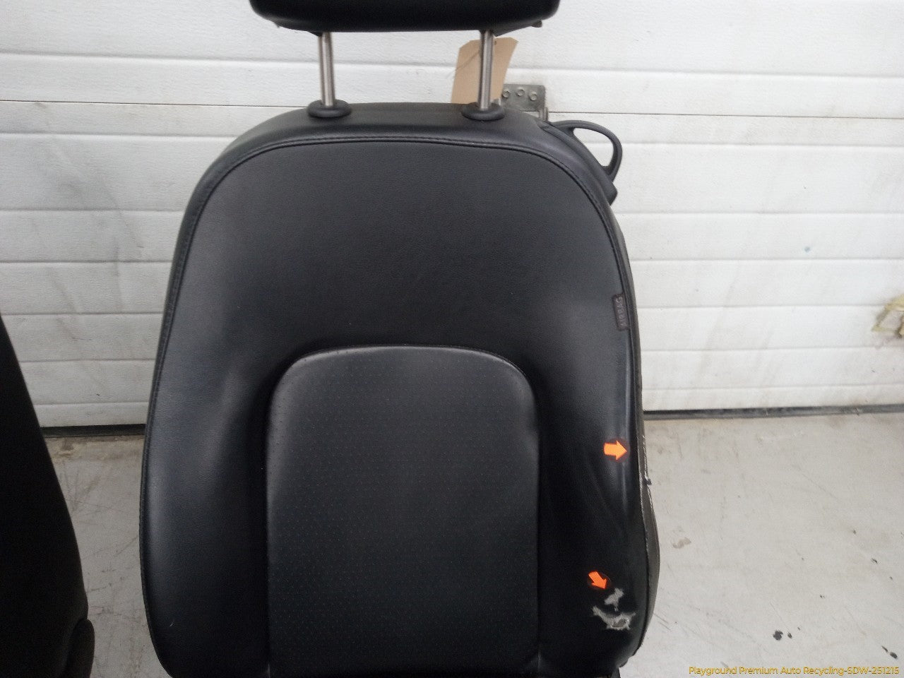 Volkswagen Beetle Pair Of Front Seats