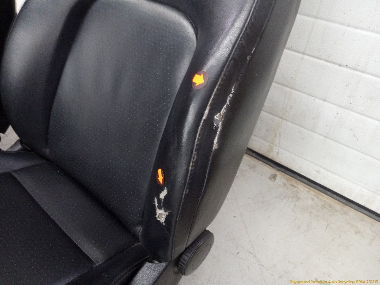 Volkswagen Beetle Pair Of Front Seats