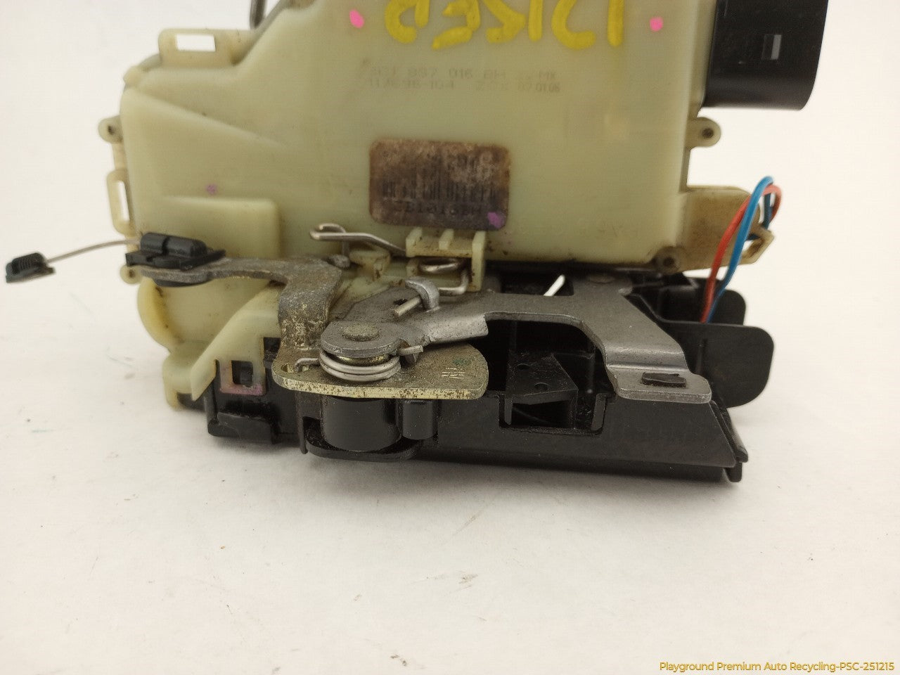 Volkswagen Beetle Passenger Right Front Door Lock Actuator