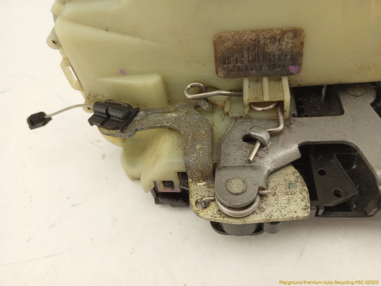 Volkswagen Beetle Passenger Right Front Door Lock Actuator