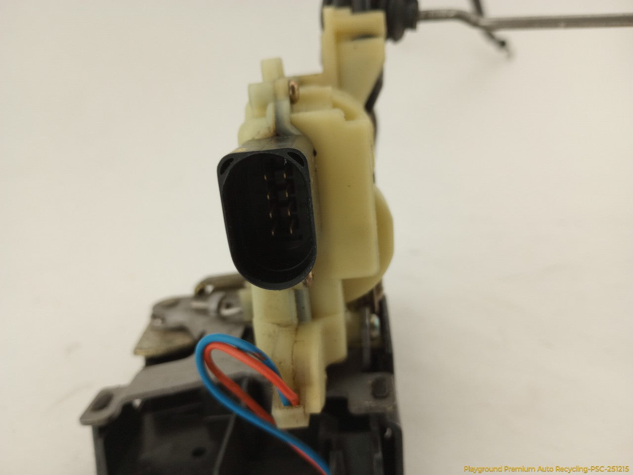 Volkswagen Beetle Passenger Right Front Door Lock Actuator