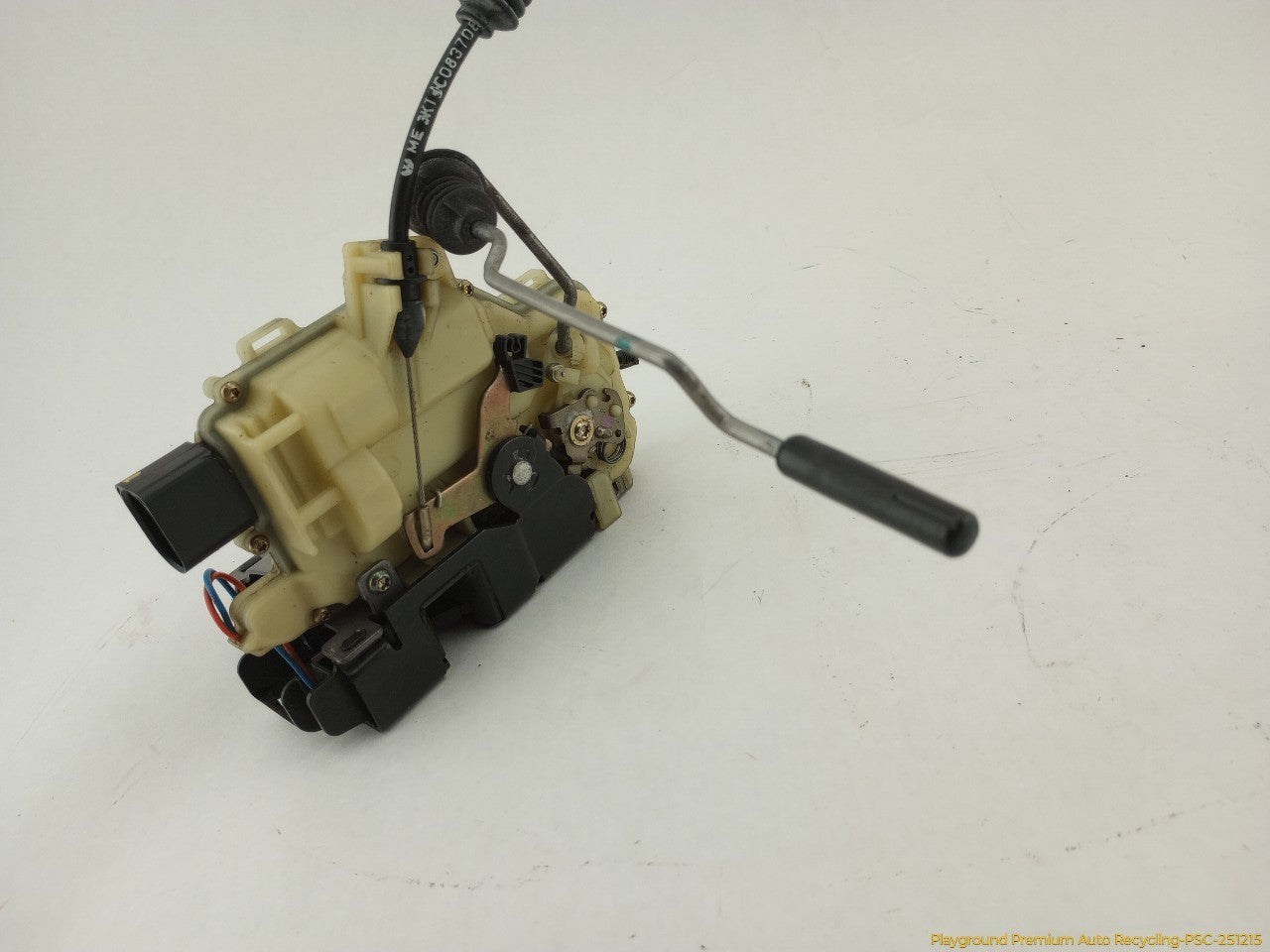 Volkswagen Beetle Passenger Right Front Door Lock Actuator