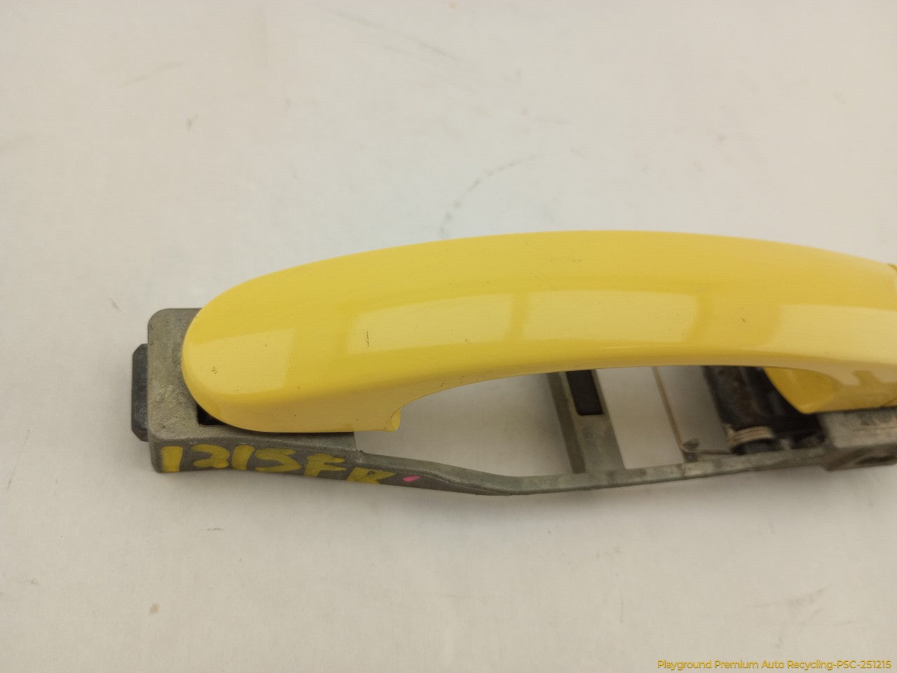 Volkswagen Beetle Passenger Right Front Exterior Door Handle