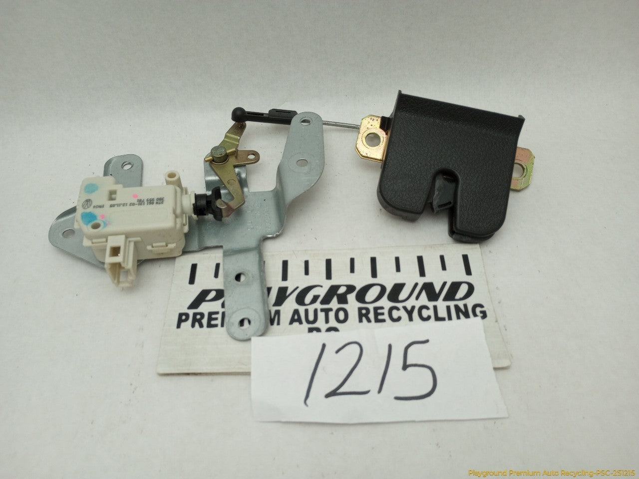 Volkswagen Beetle Trunk Lock Actuator
