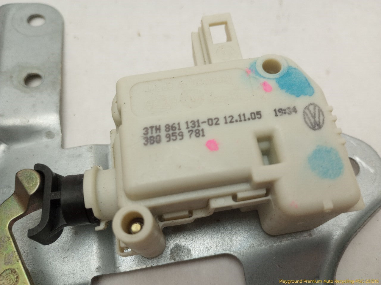 Volkswagen Beetle Trunk Lock Actuator