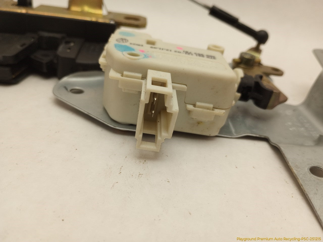 Volkswagen Beetle Trunk Lock Actuator