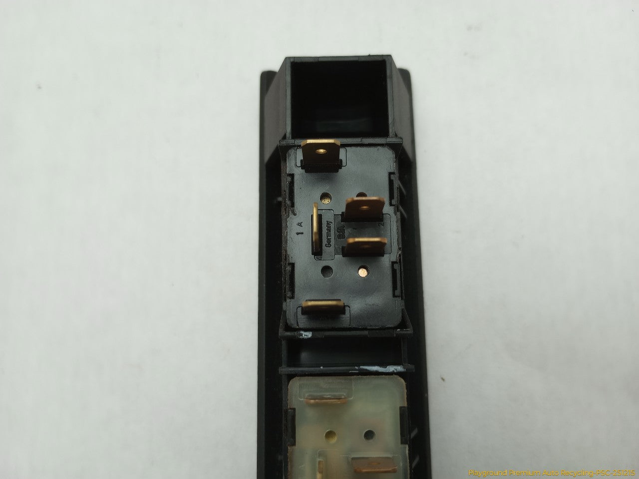Volkswagen Beetle Trunk & Fuel Filler Door Release Switch