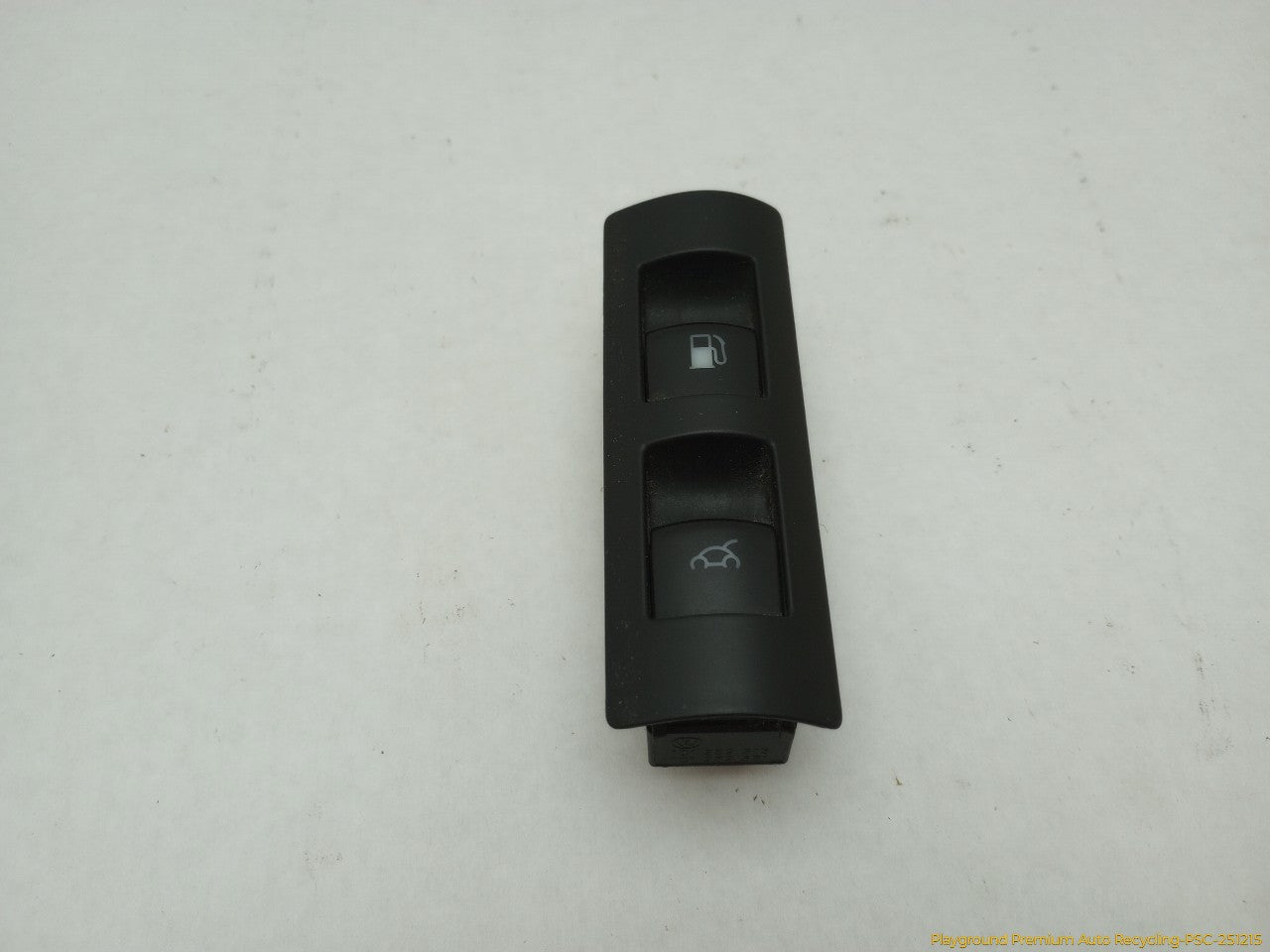 Volkswagen Beetle Trunk & Fuel Filler Door Release Switch