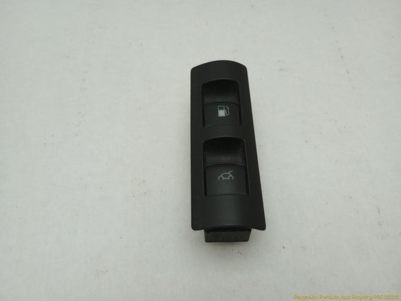 Volkswagen Beetle Trunk & Fuel Filler Door Release Switch