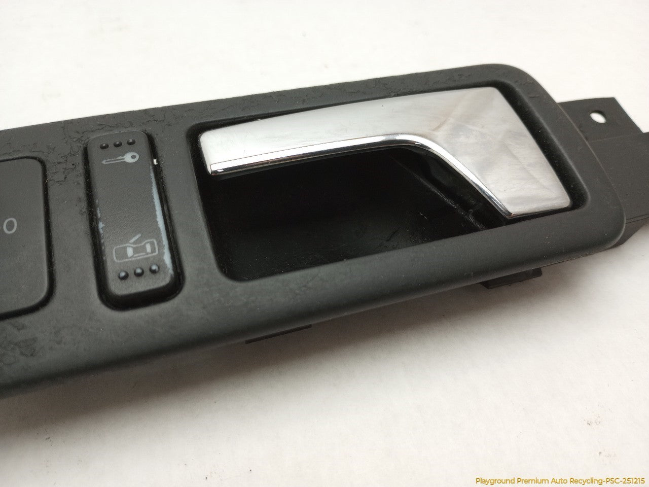 Volkswagen Beetle Driver Left Front Interior Door handle