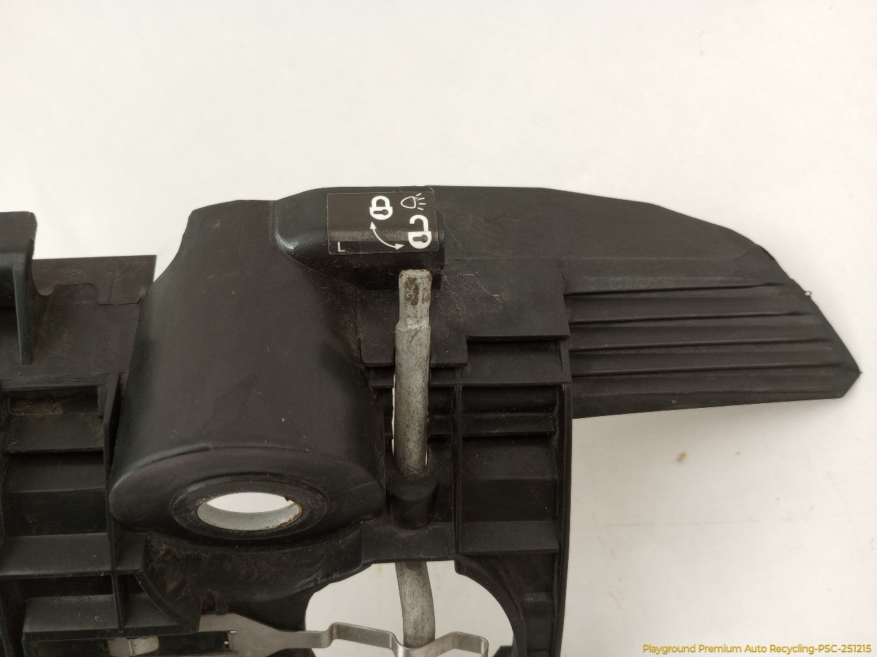 Volkswagen Beetle Driver Left Head Lamp Bracket