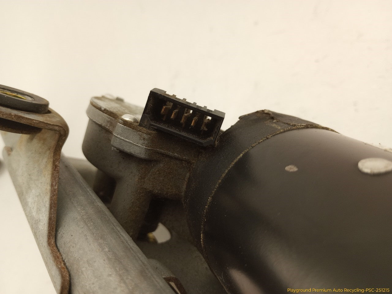 Volkswagen Beetle Windshield Wiper Transmission & Motor
