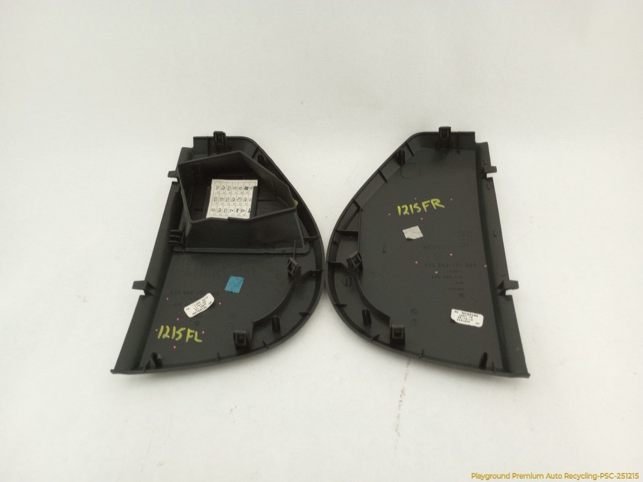 Volkswagen Beetle Pair Of Dashboard End Caps - 0