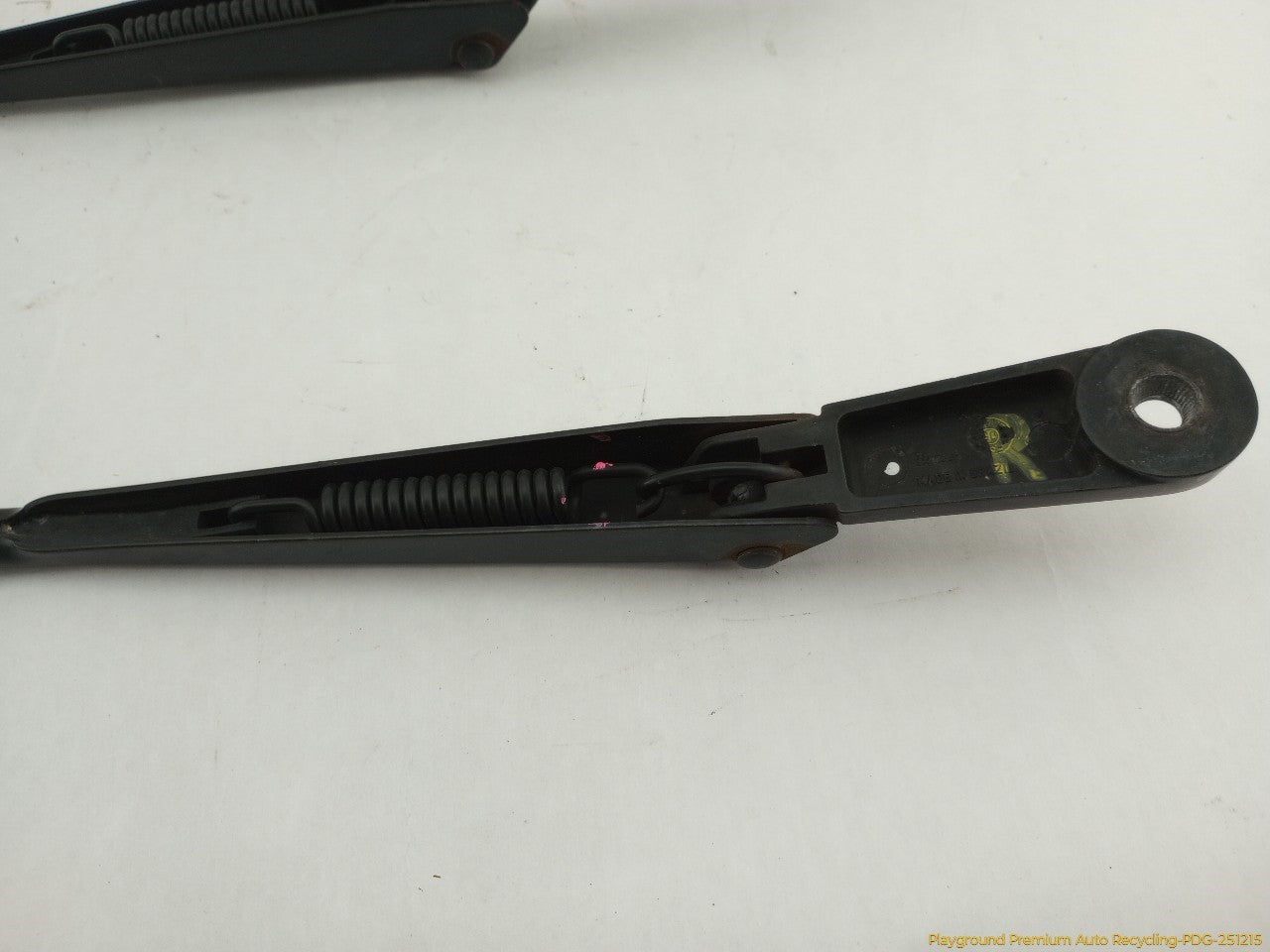 Volkswagen Beetle Pair Of Windshield Wiper Arms