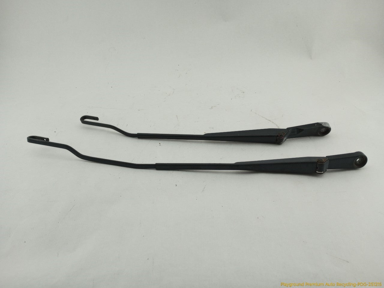 Volkswagen Beetle Pair Of Windshield Wiper Arms