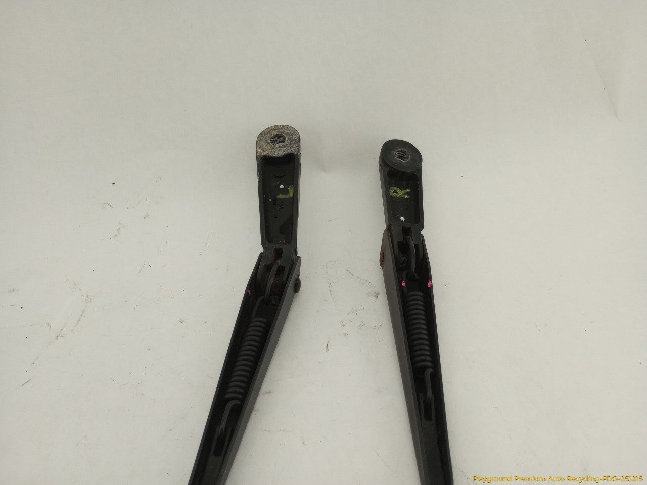 Volkswagen Beetle Pair Of Windshield Wiper Arms