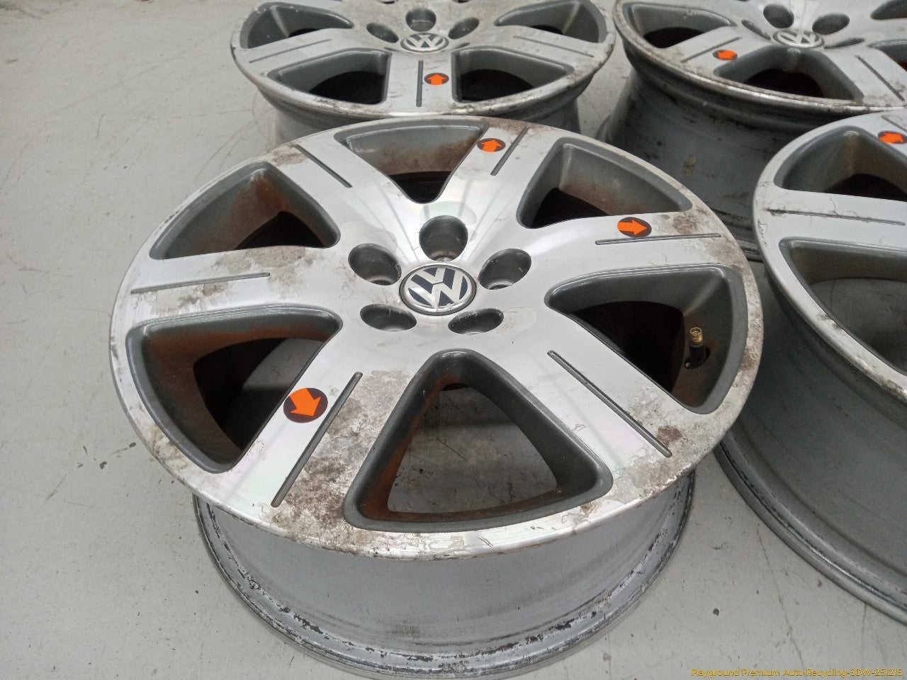 Volkswagen Beetle Set Of 4 Alloy Wheels 6 Spoke
