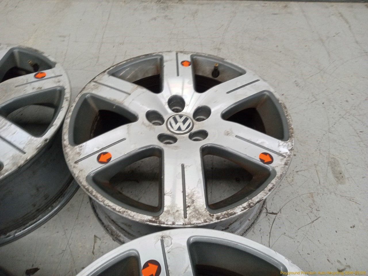 Volkswagen Beetle Set Of 4 Alloy Wheels 6 Spoke