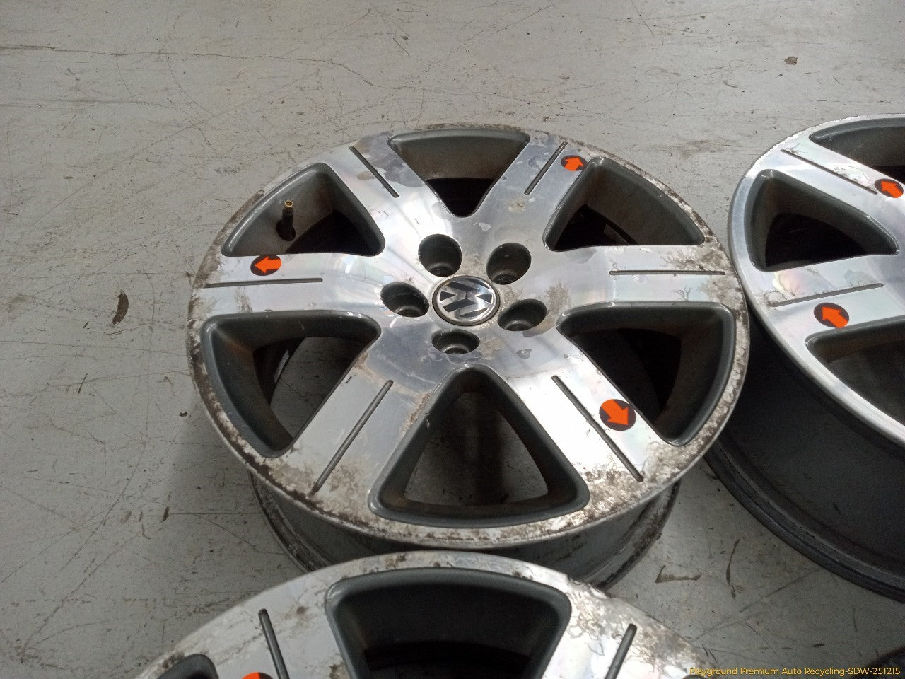 Volkswagen Beetle Set Of 4 Alloy Wheels 6 Spoke